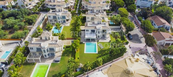 5 bedrooms Villa in Marbella, Spain No. 64397 47