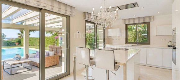 5 bedrooms Villa in Marbella, Spain No. 64397 21