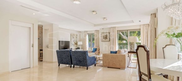 5 bedrooms Villa in Marbella, Spain No. 64397 22