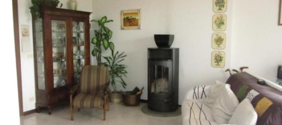 2 bedrooms House in Podenzana, Italy No. 253326 4