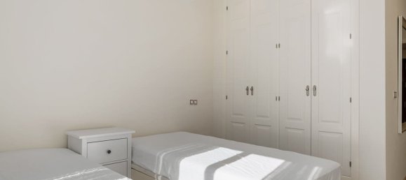 Dúplex de 4 dormitorios en Marbella, Spain No. 60030 15