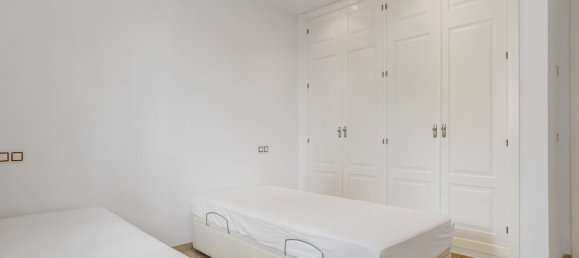 Dúplex de 4 dormitorios en Marbella, Spain No. 60030 12