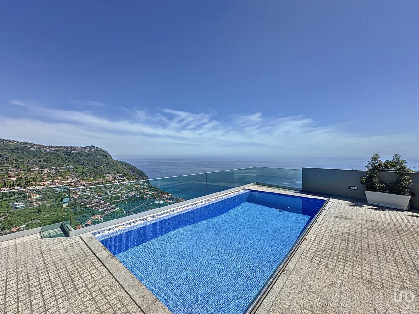 2 bedrooms House in Calheta, Portugal No. 145036