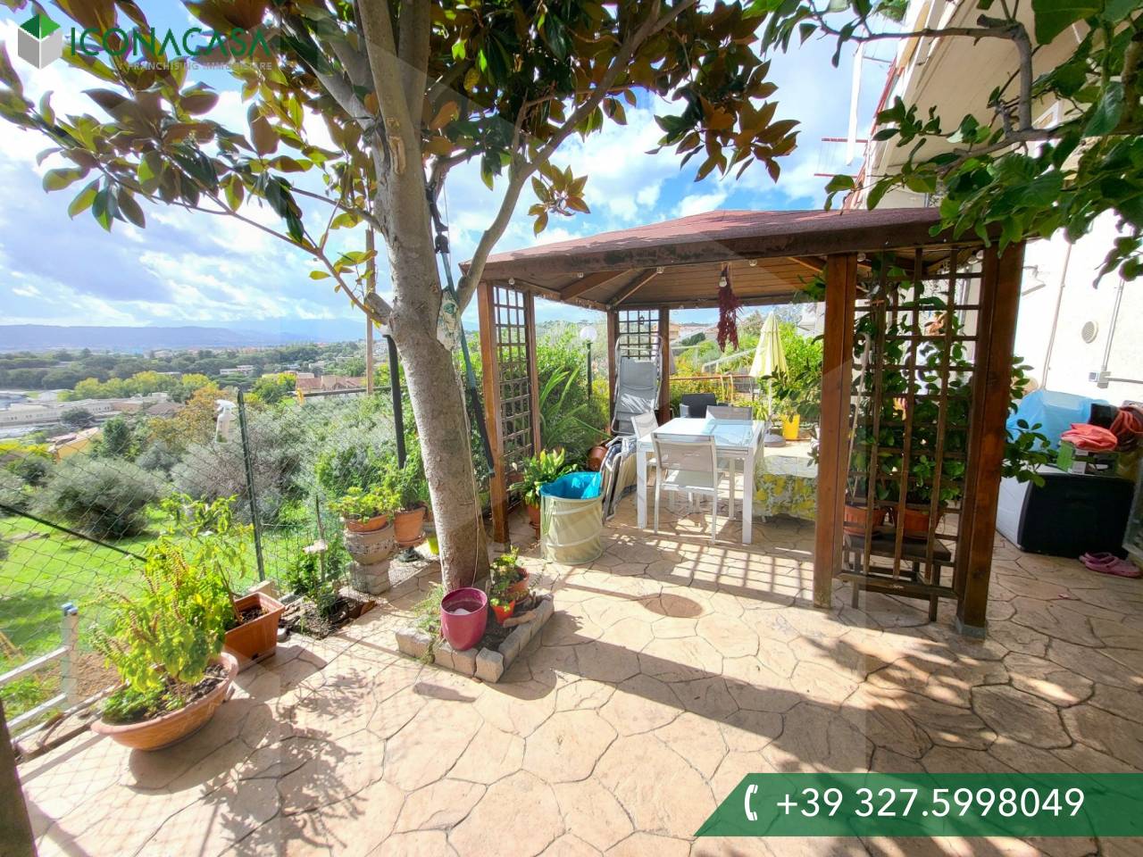 Дом с 6 комнатами в Пескара, Италия № 34358