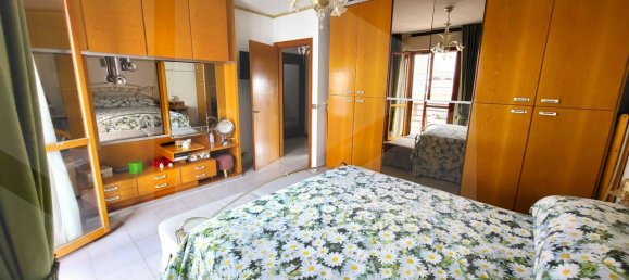 Дом с 6 комнатами в Пескара, Италия № 34358 15