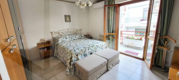 Дом с 6 комнатами в Пескара, Италия № 34358 14