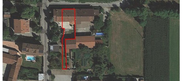 8 rooms House in Chivasso, Italy No. 163670 2