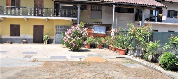 8 rooms House in Chivasso, Italy No. 163670 7