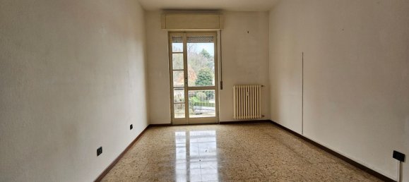 3 rooms Apartment in Mariano Comense, Italy No. 234784 15