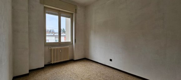 3 rooms Apartment in Mariano Comense, Italy No. 234784 9
