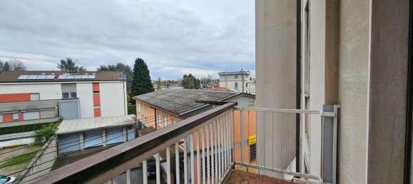 3 rooms Apartment in Mariano Comense, Italy No. 234784 17