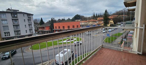 3 rooms Apartment in Mariano Comense, Italy No. 234784 6