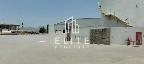 8406m² Factory in Dubai, UAE No. 104330 8