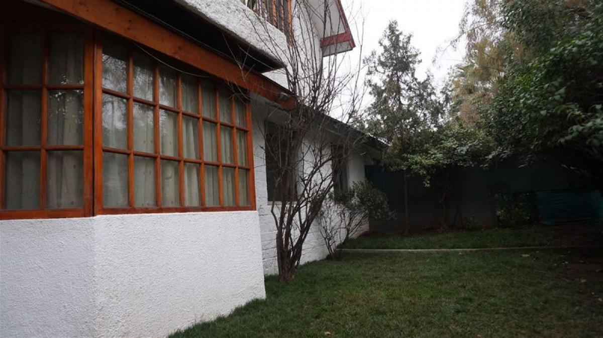 5 bedrooms House in Santiago, Chile No. 1887
