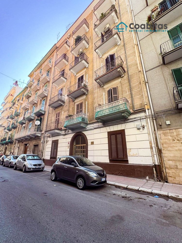 3 bedrooms Apartment in Taranto, Italy No. 358396