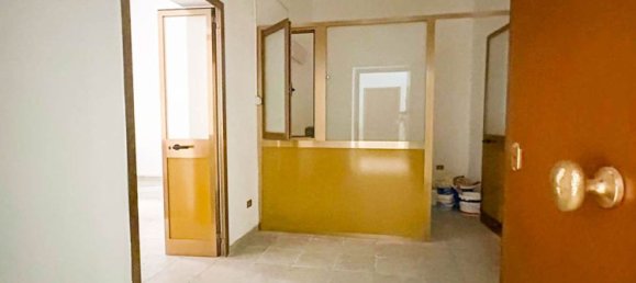 3 bedrooms Apartment in Taranto, Italy No. 358396 10