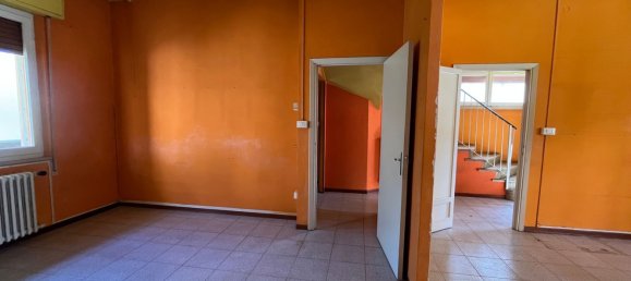 7 rooms House in Pesaro, Italy No. 1807 4