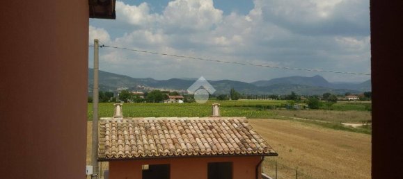 3 bedrooms House in Spello, Italy No. 136275 5