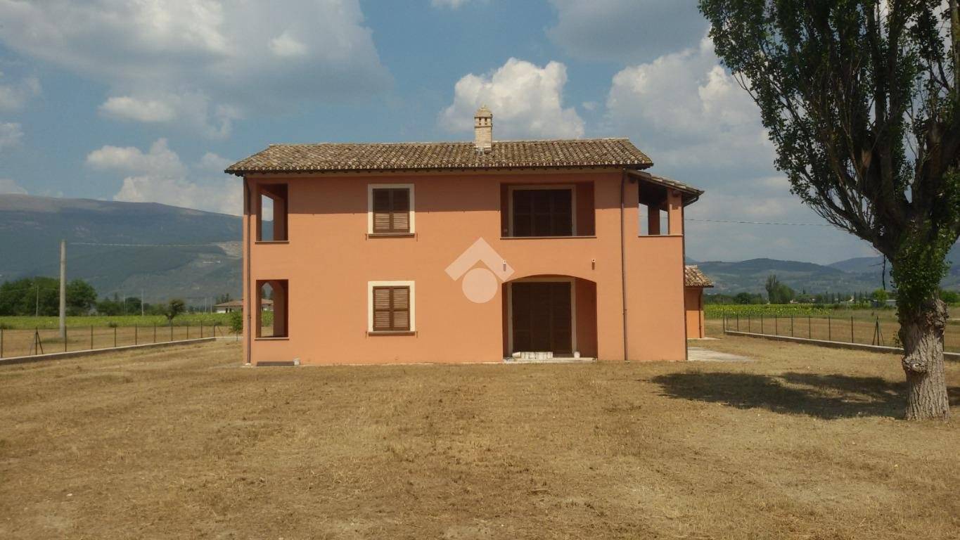 3 bedrooms House in Spello, Italy No. 136275