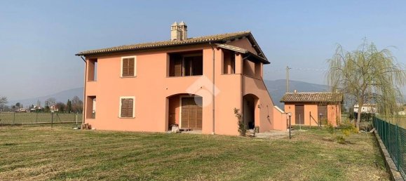 3 bedrooms House in Spello, Italy No. 136275 4