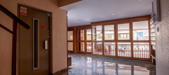 2 bedrooms Apartment in Zaragoza, Spain No. 63717 28