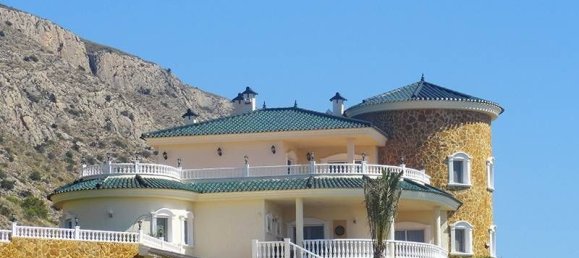 Дом с 5 спальнями в Хондон де Лас Ньевес, Испания № 67479 10