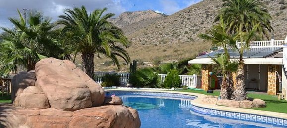 Дом с 5 спальнями в Хондон де Лас Ньевес, Испания № 67479 19