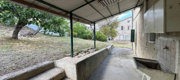 5 rooms House in San Valentino in Abruzzo Citeriore, Italy No. 283454 22