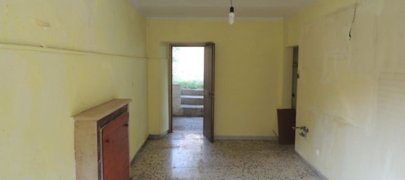 5 rooms House in San Valentino in Abruzzo Citeriore, Italy No. 283454 8