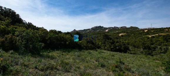 Grundstück in Arzachena, Italy 107829m², Nr. 327002 10