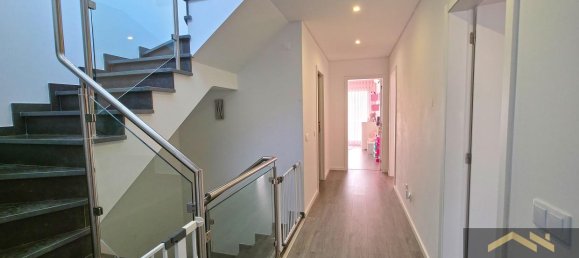 4 bedrooms House in Quelfes, Portugal No. 107353 19