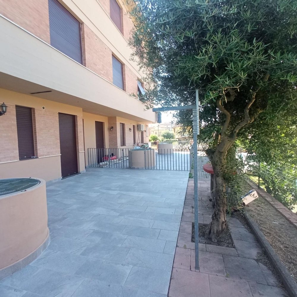 3 Schlafzimmer Wohnung in Castelfranco di Sotto, Italy, Nr. 355922