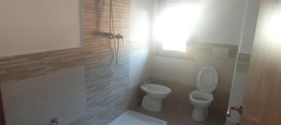 3 Schlafzimmer Wohnung in Castelfranco di Sotto, Italy, Nr. 355922 11