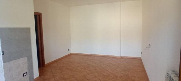3 Schlafzimmer Wohnung in Castelfranco di Sotto, Italy, Nr. 355922 9