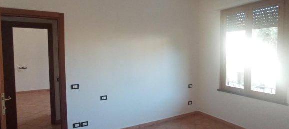3 Schlafzimmer Wohnung in Castelfranco di Sotto, Italy, Nr. 355922 19