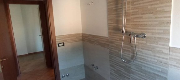 3 Schlafzimmer Wohnung in Castelfranco di Sotto, Italy, Nr. 355922 13