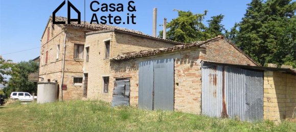 6 rooms House in Corridonia, Italy No. 268495 10