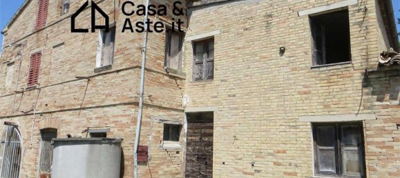 6 rooms House in Corridonia, Italy No. 268495 7