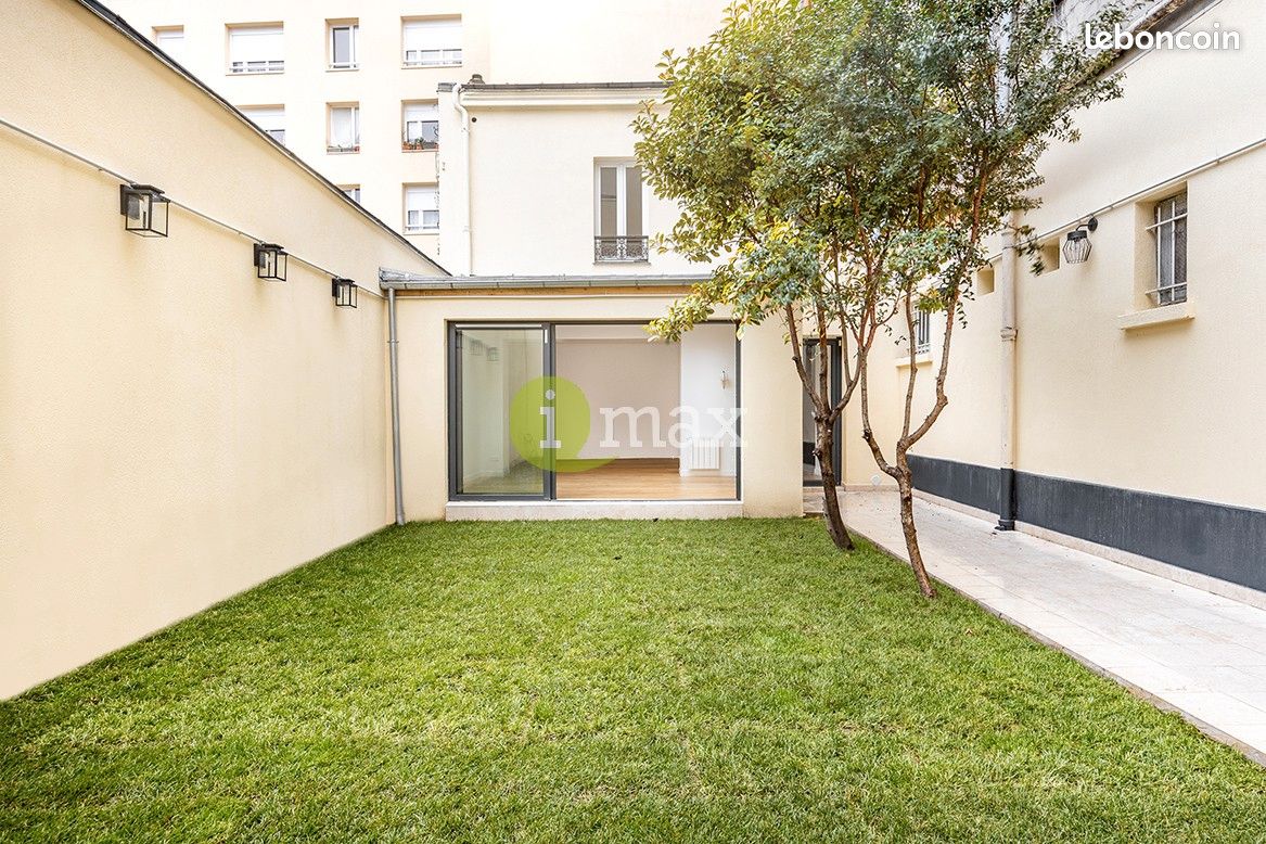 3 bedrooms House in Clichy, France No. 122625