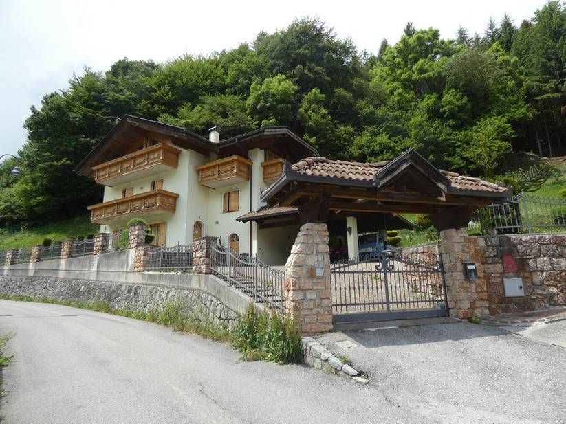 8 bedrooms Villa in Sella Giudicarie, Italy No. 174660