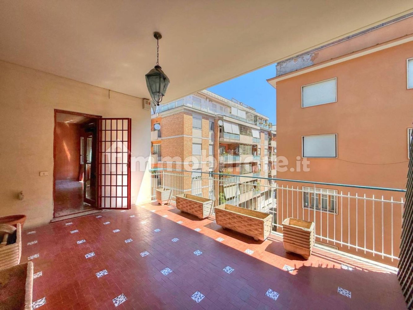 2 bedrooms Apartment in Rome, Italy No. 333636