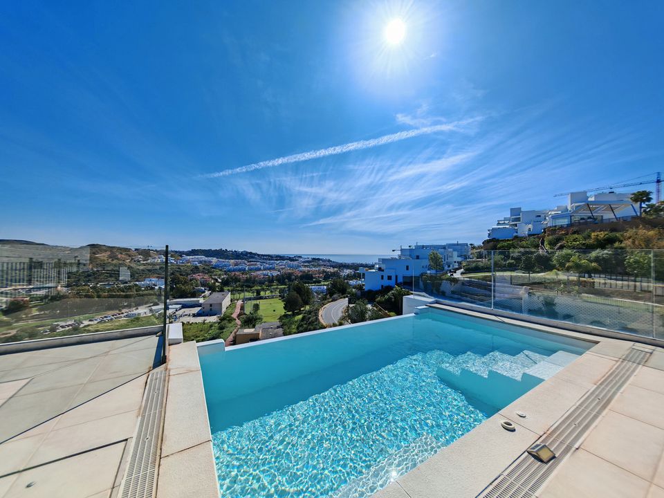 4 bedrooms Penthouse in Mijas, Spain No. 179983