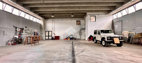 800m² Warehouse in Pisa, Italy No. 171773 2