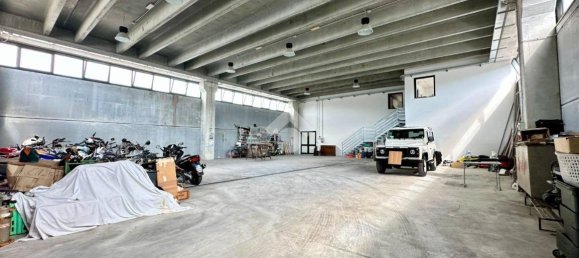 800m² Warehouse in Pisa, Italy No. 171773 3