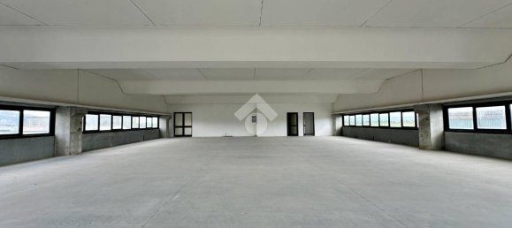 800m² Warehouse in Pisa, Italy No. 171773 19