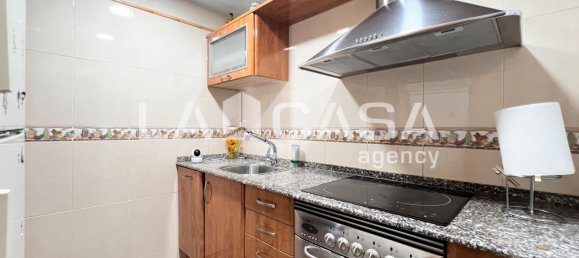 Apartamento de 3 dormitorios en Badalona, Spain No. 140895 2