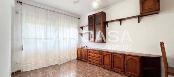 Apartamento de 3 dormitorios en Badalona, Spain No. 140895 3