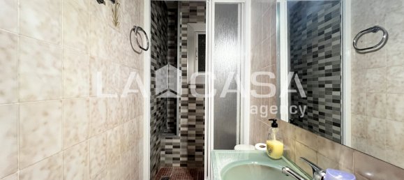 Apartamento de 3 dormitorios en Badalona, Spain No. 140895 10