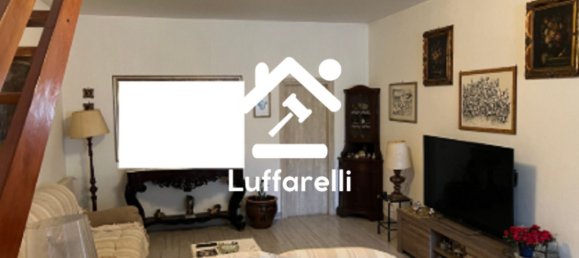 5 rooms House in Pomezia, Italy No. 13076 4