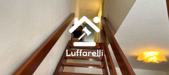 5 rooms House in Pomezia, Italy No. 13076 9